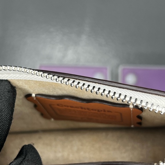 Coachtopia SMALL WAVY SHOULDER BAG - Picture 11 of 13